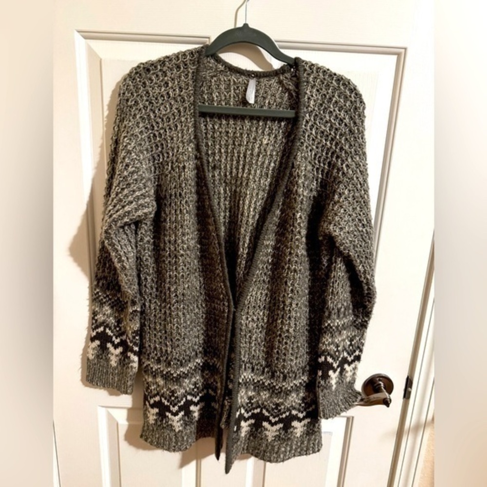 Vanity Essentials one hook clasp crochet cardigan stretchy sweater Gray size XL
